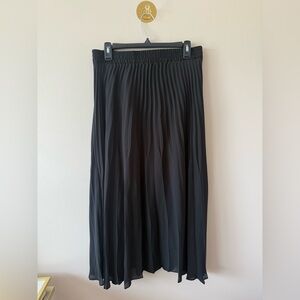 Max Studio Black Pleated Maxi Skirt